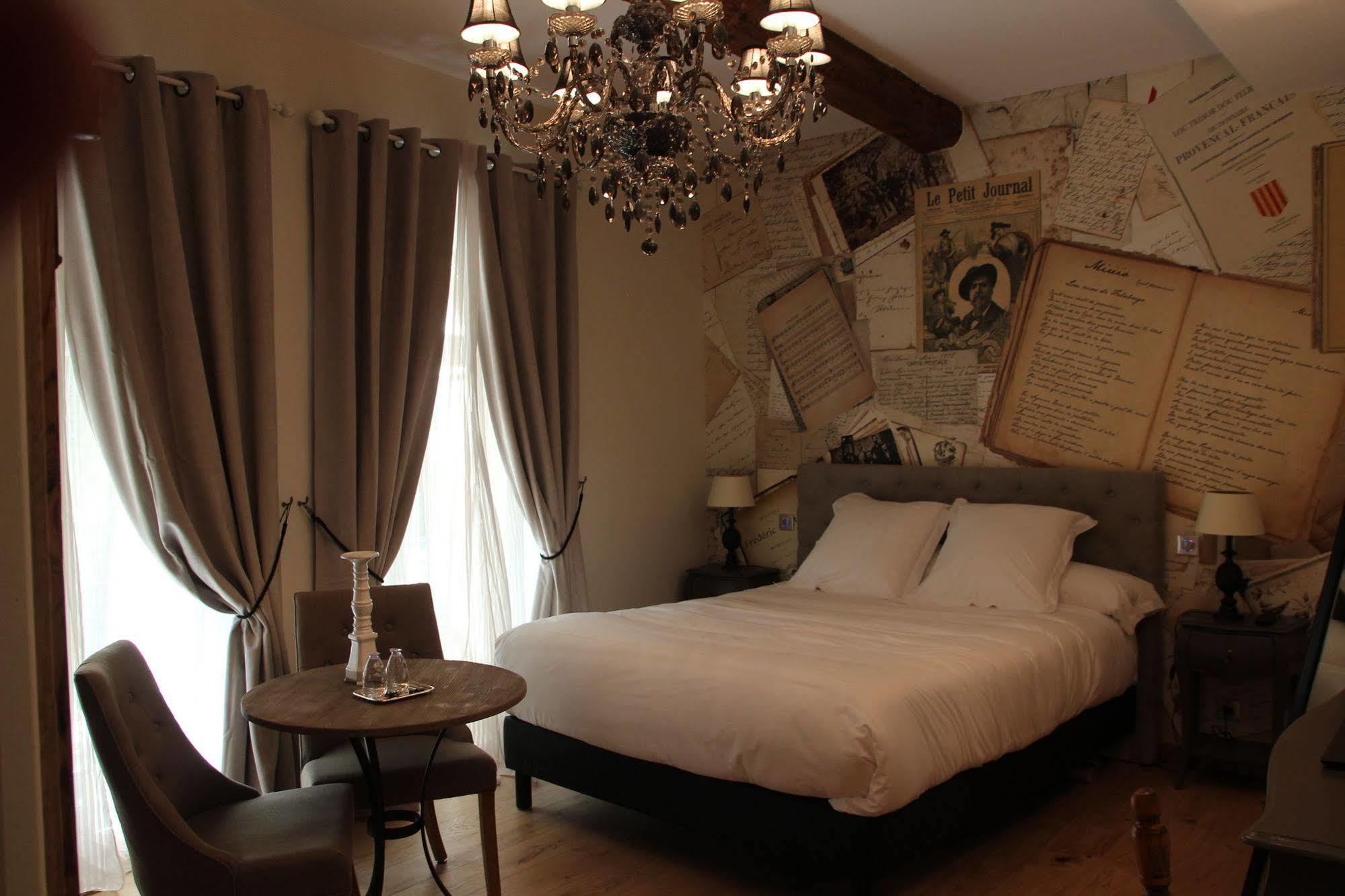 Maison D'Hotes Les Varietes Saint-Rémy-de-Provence Εξωτερικό φωτογραφία